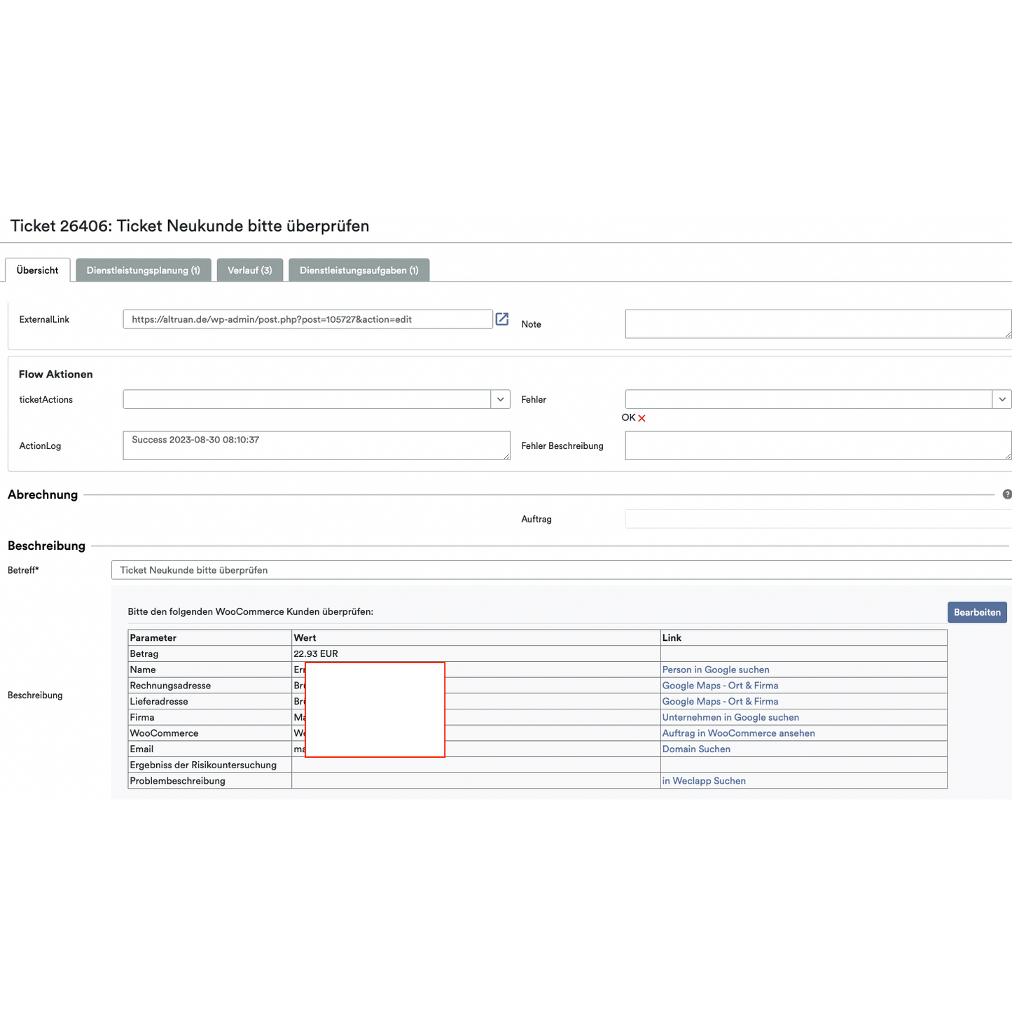 Screenshot af grænsefladen til et billetsystem af en cloud-tjeneste, hvor forskellige felter som „Billetdetaljer“, „Journal“ og „Kunde“ vises, med oplysninger om en transaktion, inklusive vareomkostninger, fremhævet i et rødt felt. OrderGuardian fra Altruan anvendes.