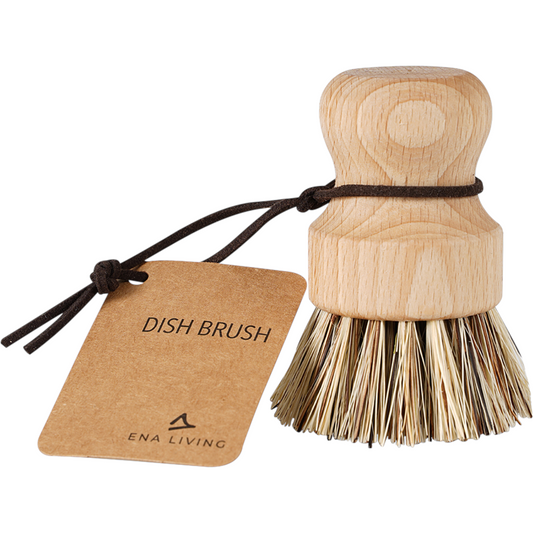 Die ENA Living Topfbürste mit harten Borsten von Abena Re-Seller GmbH in Karton (12 Packungen) hat einen kurzen, runden Griff und braune Schnur mit "DISH BRUSH"-Tag - ideal für die effektive Reinigung in der Küche.