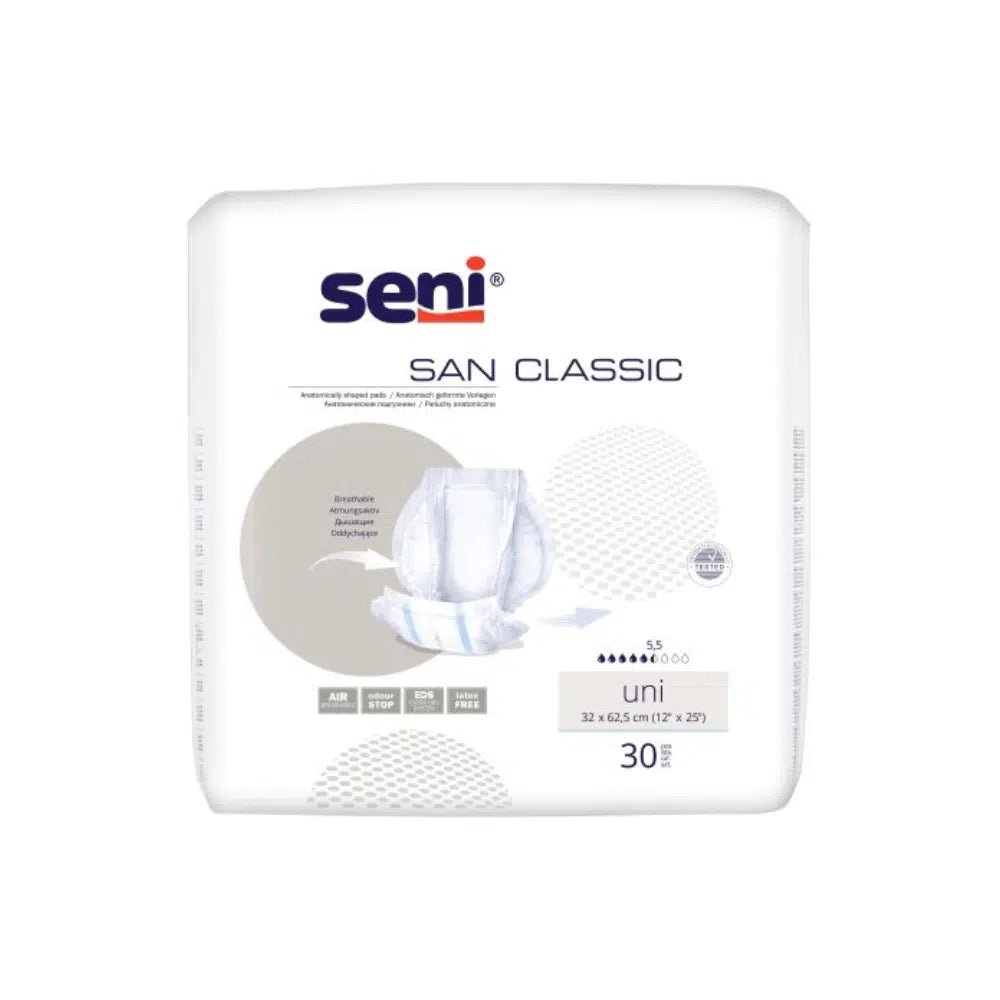 Billedet viser en pakke San Seni Classic Uni inkontinensindlæg fra TZMO Deutschland GmbH. Emballagen er hovedsageligt hvid med blå og beige detaljer og indeholder en tekst med oplysninger om sugeevne og størrelse. For at sikre ekstra bærekomfort indeholder pakken 30 indlæg.