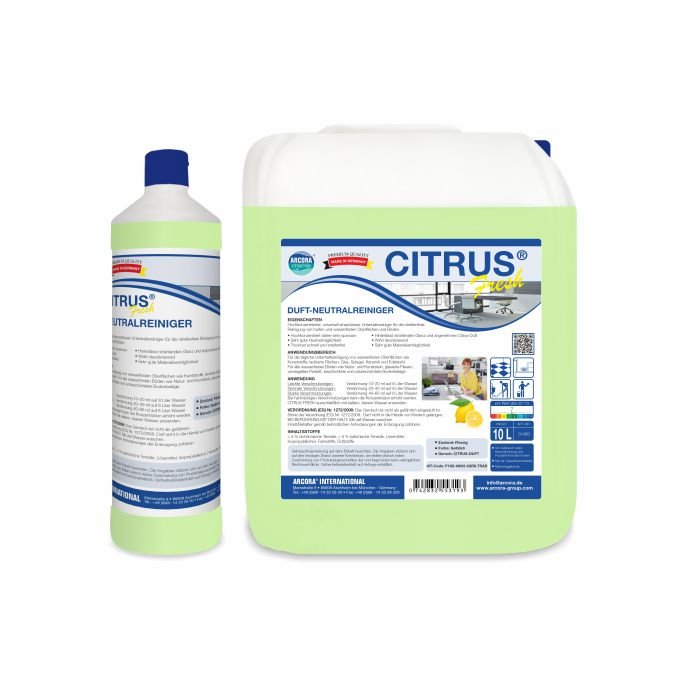 Afbildet er to beholdere af Arcora CITRUS FRESH NEUTRALREINIGER fra Arcora International GmbH: en 1-liters flaske og en 10-liters dunk, begge med blå lukning og etiketter, der viser rensede overflader, citroner og en frisk citrusduft.