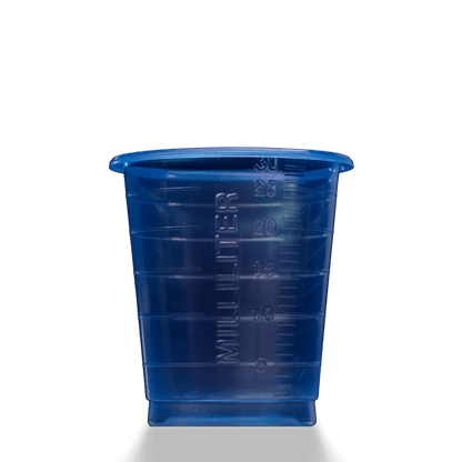 MED COMFORT ECO engangsmedicinkop 30 ml gradueret fra AMPri Handelsgesellschaft mbH er en blå plastikkop med klar 5-30 ml graduering, der er afbildet på en enkel hvid baggrund.