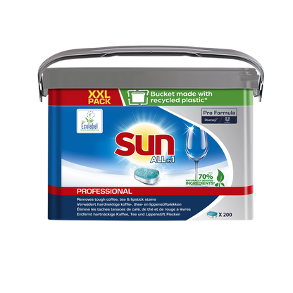 En plastikspand Sun Professional All in 1 Tabs til opvaskemaskinen fra Diversey Deutschland GmbH & Co. OHG, XXL-pakke med 200 tabs, 70 % naturlige ingredienser, Ecolabel-certificeret; spand lavet af genbrugsplastik.