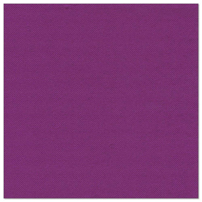 En ensfarvet violet rektangulær serviet fra PAPSTAR GmbH, "ROYAL Collection" 20 servietter (1/4-fals, 40x40 cm), afbildet på hvid baggrund - ideel til en stilfuld borddekoration.