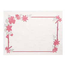 De PAPSTAR 250 dækkeservietter (30x40 cm, hvid) fra PAPSTAR GmbH er hvide rektangulære papirdækkeservietter med lyserød kant og blomsterdetaljer, hvor midten er fri - ideel som en stilfuld engangs-bordbeskyttelse til enhver begivenhed.