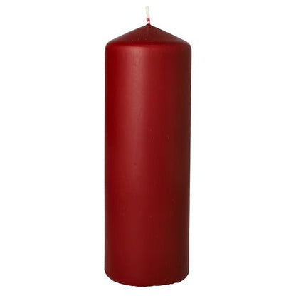 Starpak-stumpelyset med ekstra lang brændetid (Ø 70 mm, 200 mm) er et rødt stumpelys med spids spids og ubelyst væge, ideelt som stueindretning og designet til forlænget brændetid.