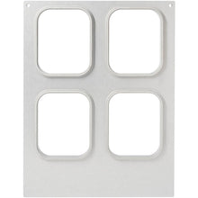 Die Kassette für PP-Schälchen 350-630 ml, 4-nutzig von Duni GmbH ist eine rechteckige Metallschale mit vier abgerundeten Vertiefungen in 2x2 Anordnung und zwei kleinen Löchern an den oberen Ecken zur praktischen Aufbewahrung.