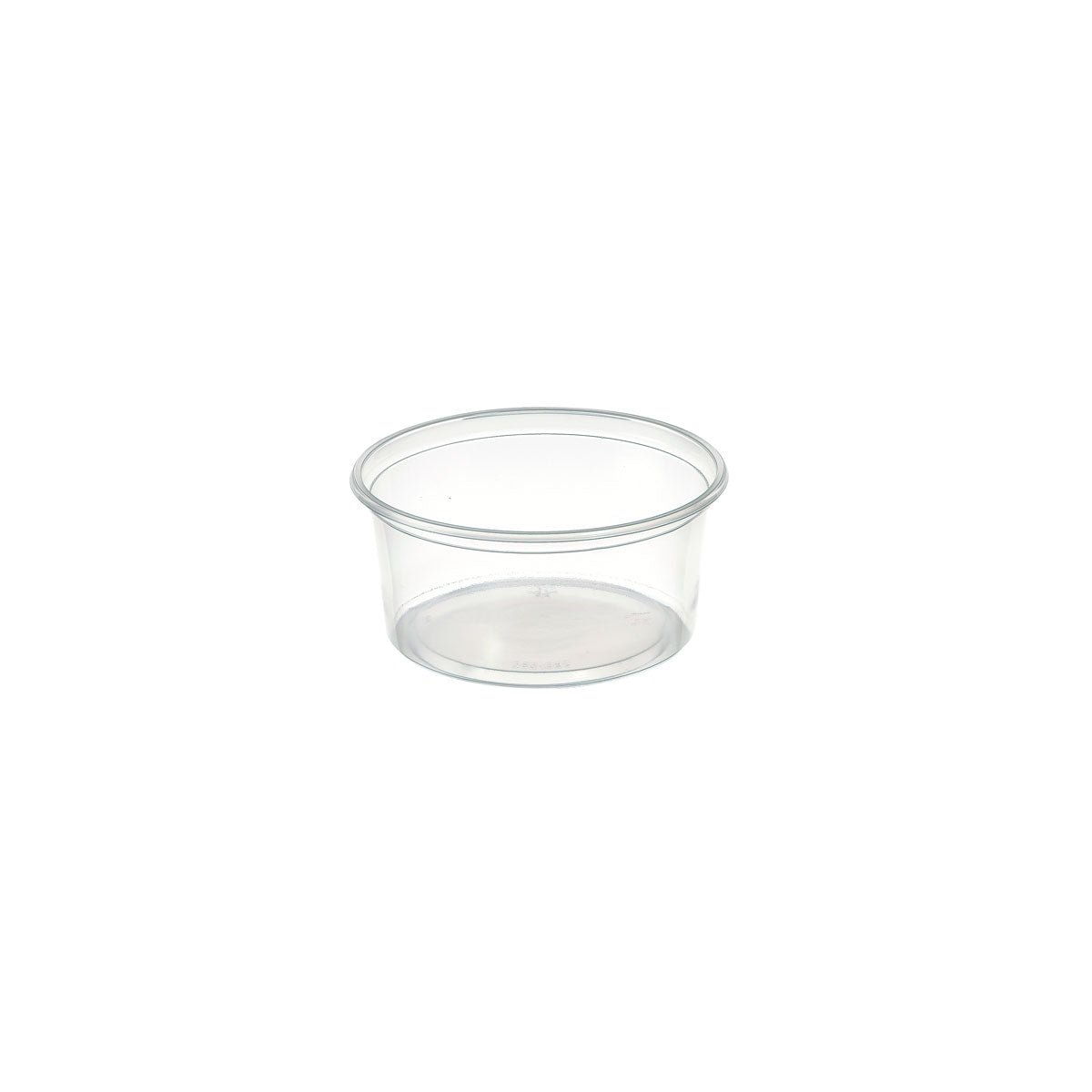 En Delipack rund Transparent PP 101x101 beholder fra Duni GmbH (pakke à 50 stykker), åben og ideel til opbevaring af mad, præsenterer sig på en enkel hvid baggrund.