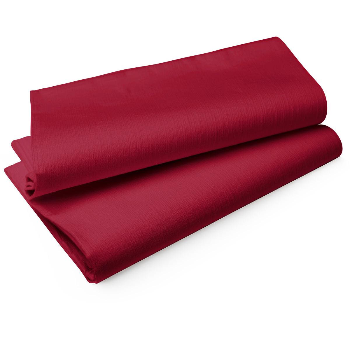 To sammenfoldede Evolin-middagsduge fra Duni GmbH i elegant bordeaux, hver 84x84 cm, er stablet på hvid baggrund.