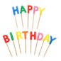 De PAPSTAR bogstavlys "Happy Birthday" (8 cm) fra PAPSTAR GmbH er farverige bogstavlys på træpinde, der er arrangeret i to festlige rækker - hver bogstav i en anden farve, perfekt til fødselsdagsdekorationen.