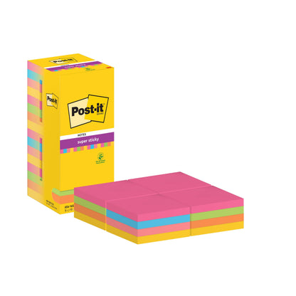 En gul æske fra 3M Deutschland GmbH Post-it® Super Sticky Notes (76x76mm, 90 ark/blok, 16 blokke/pakke, forskellige farver) vises ved siden af farvede blokke. Emballagen fremhæver mærkelogoet og detaljer som 100% PEFC.