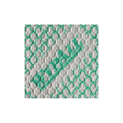 Nærbillede af en hvid, struktureret WypAll® X80 Plus Critical Clean klud fra Kimberly-Clark GmbH med grønt mønster og delvis branding, der ligner rengøringskluden til kritiske miljøer.