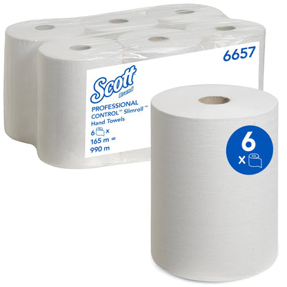 En kasse med seks Scott® Control™ Slimroll™ håndklæder fra Kimberly-Clark GmbH (hvid, 6 ruller), med en rulle foran, fem ruller i gennemsigtig plast og en blå cirkel med tallet seks på den forreste rulle.