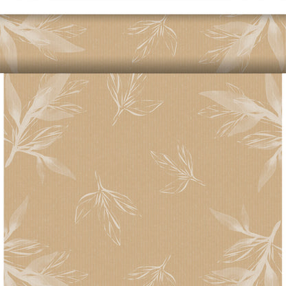 Die Bio-DC-Tete a Tete 0,4x24m von Duni GmbH ist eine hellbraune, umweltfreundliche Tapete mit einem subtilen vertikalen Nadelstreifen und weißen, skizzenhaften, botanischen Blattmustern.