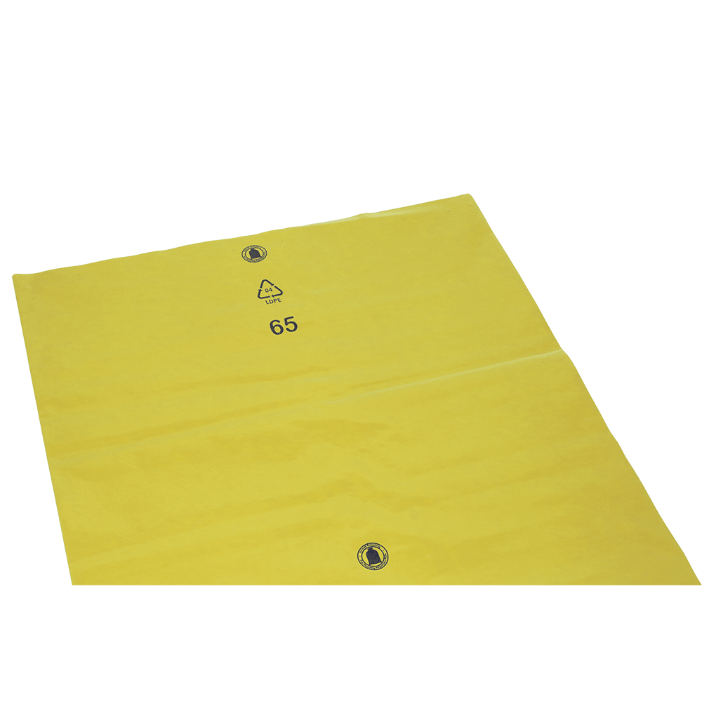 En flad gul plastfolie, EMIL DEISS KG (GmbH + Co.) DEISS 23005 - 700x1100x0,1 mm gul (200 stykker), med genbrugssymboler og tallet 65 i sort på hvid baggrund.