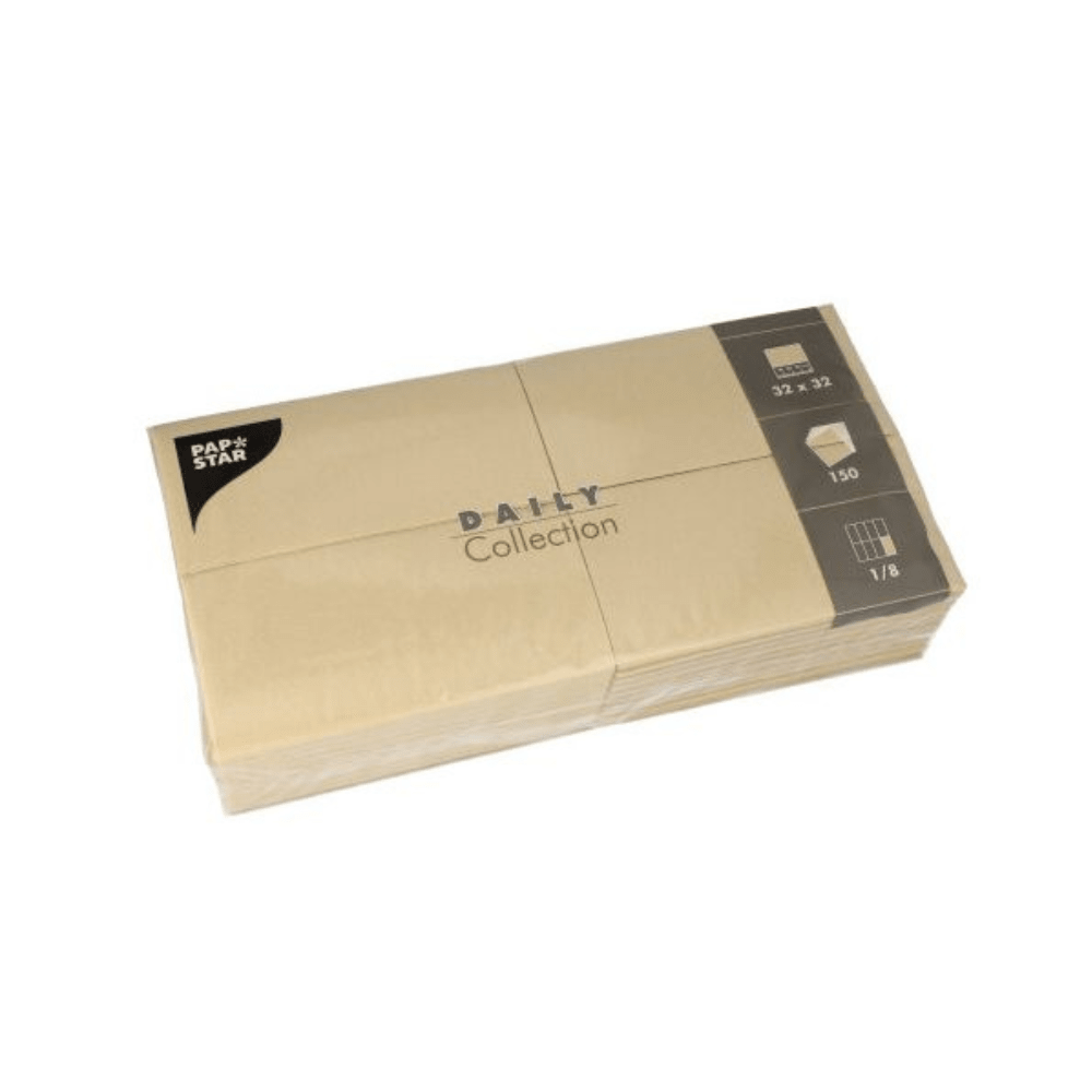 En stak beige servietter i en pakke med teksten „PAPSTAR servietter ‚DAILY Collection‘ 1/8-fold“. Disse servietter er perfekte til borddekoration. De måler 32 x 32 cm, er i alt 150 stykker store og ottefoldige, hvilket giver bæredygtig komfort til dine spisebehov.