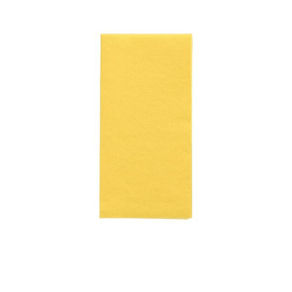 En enkelt, pænt foldet, rektangulær gul serviet fra PAPSTAR servietter „DAILY Collection“ 1/8-fold 32 cm x 32 cm fra PAPSTAR GmbH ligger centreret som en borddekoration på en enkel hvid overflade.