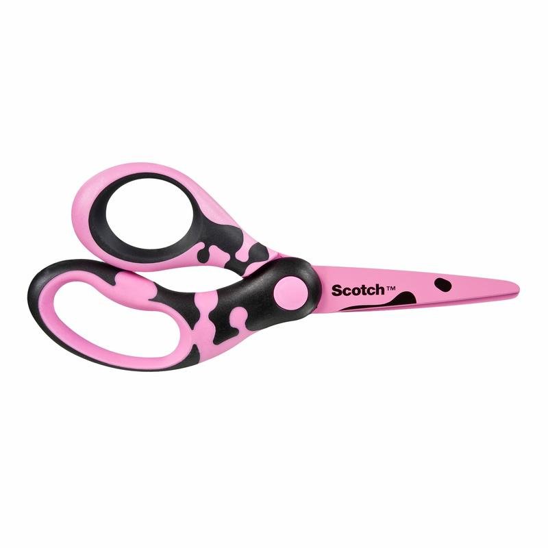 En 16,5 cm lang Scotch™ DECO saks fra 3M Deutschland GmbH, fås i pink, grøn eller blå, med ergonomiske greb og "Scotch"-skrift på et blad, afbildet på hvid baggrund.