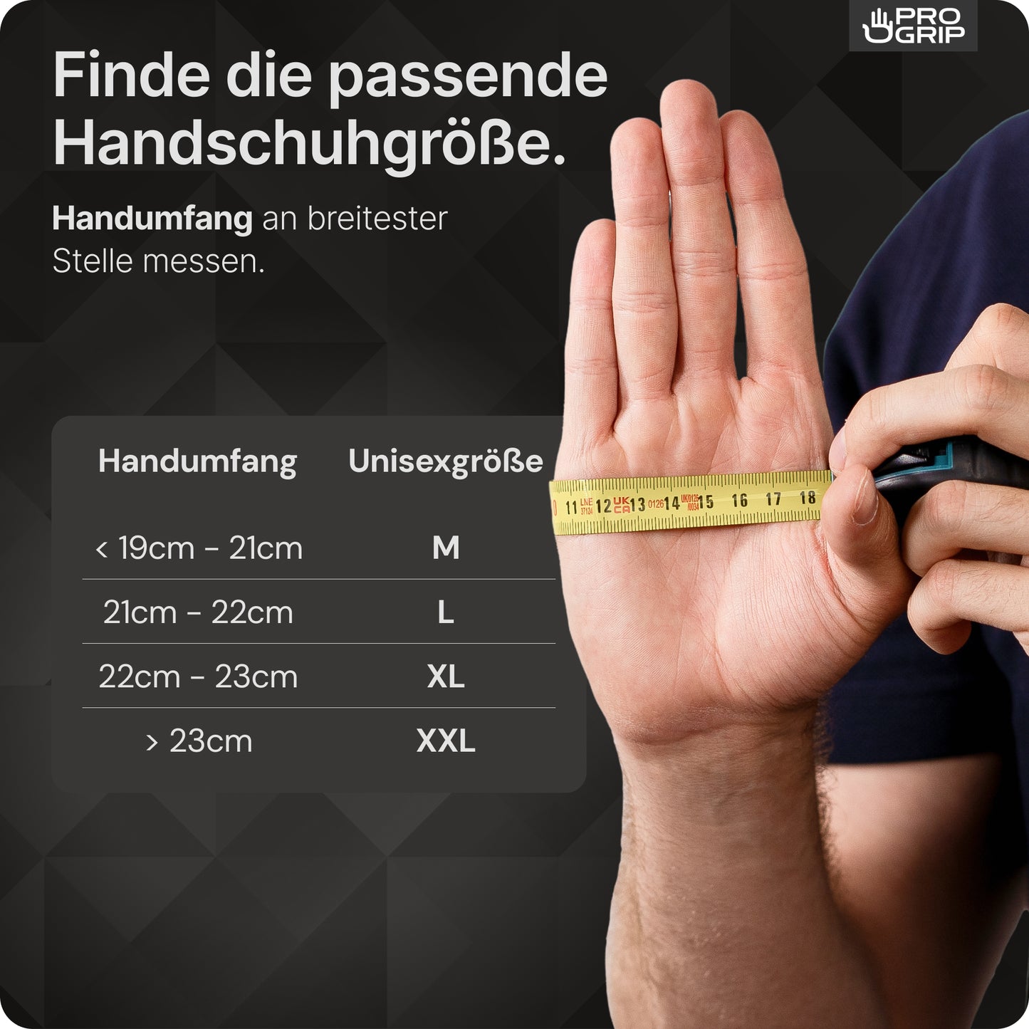 En person måler sin hånd med et gult bånd til størrelsesbestemmelse af ARNOWA GmbH PROGRIP NITRIL DIAMOND ORANGE engangshandsker. En tabel viser M, L, XL, XXL håndomkredse; mål ved det bredeste punkt for den bedste pasform af disse rivefaste nitrilhandsker.