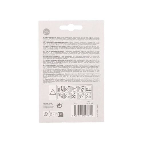 Die Rückseite der PAPSTAR Jubiläumskerzen mit Halter 7 cm "silber" von PAPSTAR GmbH zeigt mehrsprachige Hinweise, Sicherheits- und Recyclingsymbole am unteren Rand und einen Barcode unten rechts.