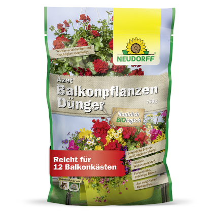 Azet BalkonpflanzenGødning fra Neudorff Shop kommer i en 750g pose med billeder af sommerblomster, er biologisk og egnet til op til 12 altankasser.
