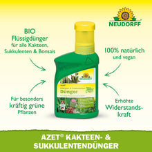 En grøn flaske Neudorff Shop Azet Kaktus- & Sukkulentgødning flydende med en gul hætte, der er mærket som biologisk, naturlig og vegansk, samt en tekst, der fremhæver fordelene ved plante sundhed.