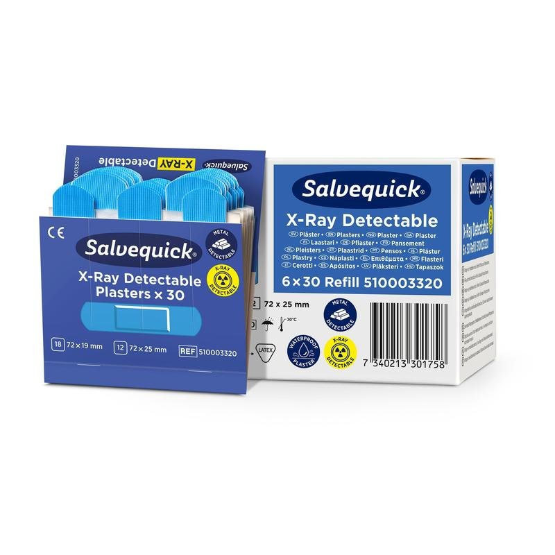 En delvist åben kasse med Salvequick røntgendetekterbar (30 stykker/genopfyldning) fra Orkla Wound Care AB viser blå plaster ved siden af den hvid-blå genopfyldningspakke. Produktdetaljer og mængde er fremhævet.