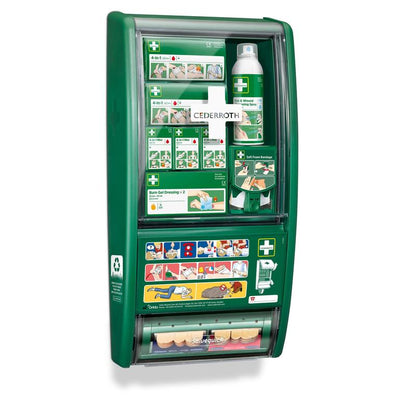 Cederroth førstehjælpsstation fra Orkla Wound Care AB er en vægmonteret førstehjælpskasse (1 pakke) med plaster, forbindinger, brandskadegel, en spraydåse og en illustreret nødinstruktion.