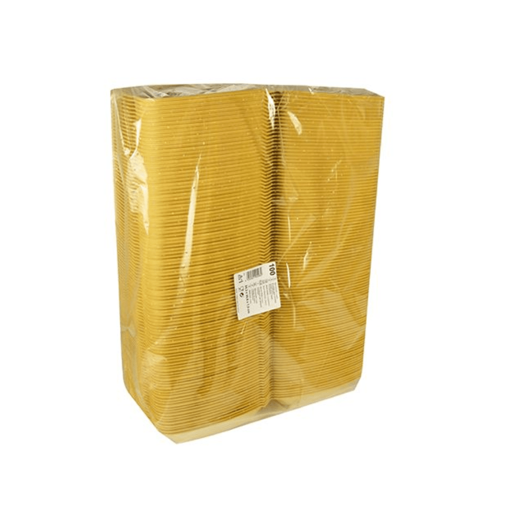 En forseglet pakke med Starpak menubokse XPS 2-delt, indpakket i krympefolie, perfekt til alle take-away behov. På forsiden af pakken er en hvid etiket med tekst synlig.