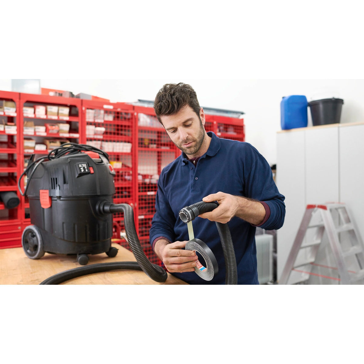 tesa Gewebeband, 50 m x 19 mm, rot – Anwendung