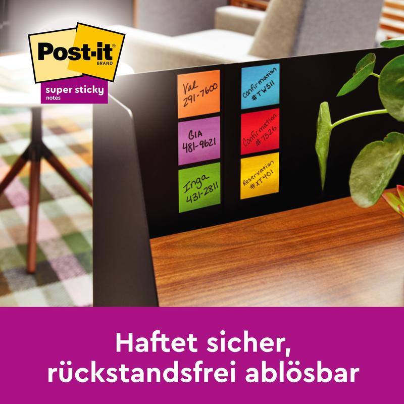 De farverige Post-it® Super Sticky Notes (76 mm x 76 mm, 45 ark/blok, 100% PEFC) fra 3M Deutschland GmbH viser navne og telefonnumre på en skærm. Tekst: "Hæfter sikkert, kan fjernes uden rester.