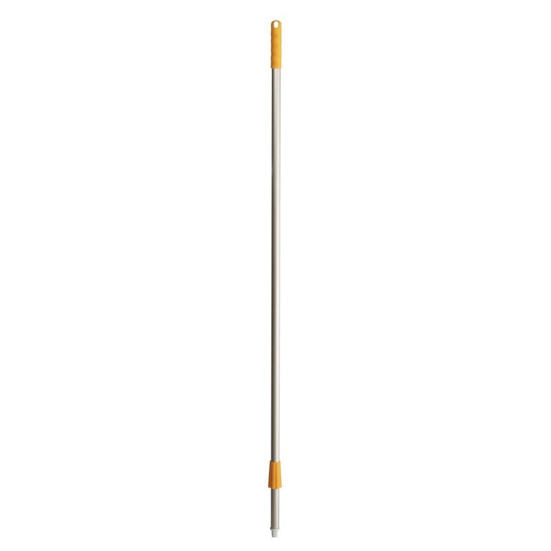 Aluminiumskaftet (1450 mm) fra Diversey Deutschland GmbH & Co. OHG, egnet til koste, skurebørster og vinduesviskere, har et orangefarvet plastikhåndtag og -tilslutning, afbildet på hvid baggrund.