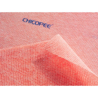Nærbillede af to lyserøde Suma Lavette Medium køkkenhygiejneklude med kimstop fra Diversey Deutschland GmbH & Co. OHG, hvoraf den ene delvist overlapper den anden, med blå tryk "CHICOPEE" på overfladen.