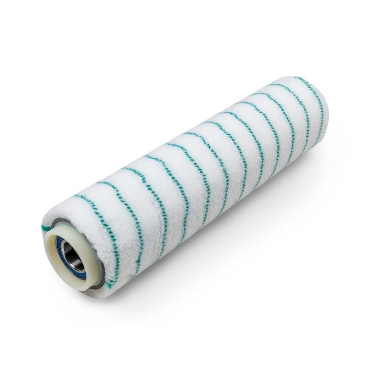 ULTIMAXX Aktivfiber Padvalse 55 cm fra Diversey Deutschland GmbH & Co. OHG er en hvid mikrofiberrulle med grønne striber, der er udviklet til ULTIMAXX 1900 & 2900 rengøringsapparater. Sælges som en enkeltpakke, afbildet på en ensfarvet hvid baggrund.