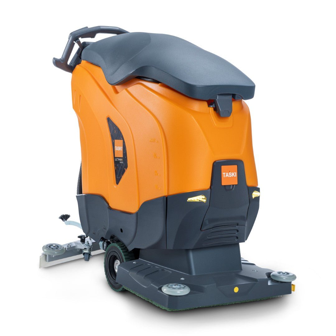 Diversey TASKI ULTIMAXX 1900 OB50 Performance BMS 40A EBU er en orange, sort ride-on gulvvaskemaskine med hjul, håndtag, 43-liters tank og 50 cm orbitaldæk - ideel til kommerciel eller storskala rengøring.