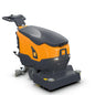 Den TASKI ULTIMAXX 900 RB45 P BMS 13A gel ready fra Diversey Deutschland GmbH & Co. OHG er en orange/grå gulvvaskemaskine til kommerciel brug, ideel til bygningsrengøring og store områder, udstyret med hjul, håndtag og børstevedhæftninger.