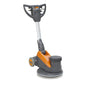 Den TASKI ergodisc 200 fra Diversey Deutschland GmbH & Co. OHG, en omkostningseffektiv skuremaskine med lav hastighed (200 o/min) til alle standard rengøringsopgaver, er afbildet i farverne grå og orange med betjeningselementer og hjul på hvid baggrund.