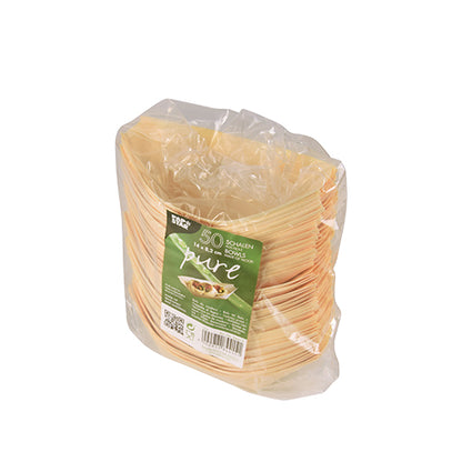 Eine Packung mit 50 Fingerfood-Holzschalen „pure Schiffchen“ der PAPSTAR GmbH ist in durchsichtigem Kunststoff verpackt und verfügt über ein Etikett auf der Vorderseite mit Produktinformationen und einem Bild einer Schüssel mit Lebensmitteln auf weißem Hintergrund.