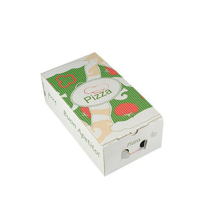 De 100 pizzabokse 'pure' firkantet fra PAPSTAR GmbH er lukkede rektangulære bokse af miljøvenlig cellulose med et grøn-rød-beige pizza-design med pizzastykker og tomater på hvid baggrund.