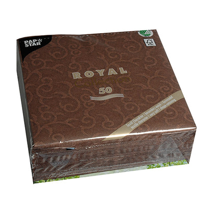 Eine versiegelte Packung mit 50 braunen PAPSTAR "ROYAL Collection" 1/4-Falz-Servietten im Format 40 x 40 cm mit Wirbelmuster; auf der Vorderseite steht "ROYAL" und in der linken oberen Ecke ist die Marke PAPSTAR GmbH abgebildet.