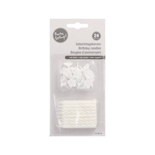 En blisterpakning med 24 fødselsdagslys fra PAPSTAR GmbH, 6 cm hvid med holdere. Flersproget emballage (tysk, engelsk, fransk); lysene er synlige gennem klar plastfolie.
