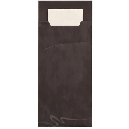 De PAPSTAR 520 bestikposer (20 x 8,5 cm, 2-lags) fra PAPSTAR GmbH er en sort rektangulær papirhylster med en øvre udskæring og en integreret foldet hvid serviet (33 x 33 cm).