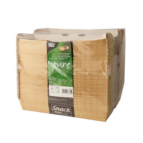 Ein Stapel von 50 PAPSTAR Baguetteboxen "pure", 6,5x7,5x21 cm, umweltfreundlich von PAPSTAR GmbH ist in Schrumpffolie verpackt - ideal für Gastronomiebedarf und nachhaltige Verpackungen.