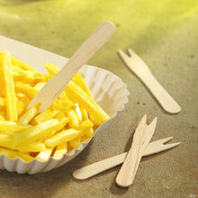 Genießen Sie Ihre Pommes mit den PAPSTAR Pommes-Frites-Gabeln aus Holz "pure", 8,5 cm - die 50er-Packung ist perfekt zum Teilen. Die Pommes-Frites-Gabeln der PAPSTAR GmbH sind aus Holz gefertigt und werden in einem praktischen Beutel geliefert.