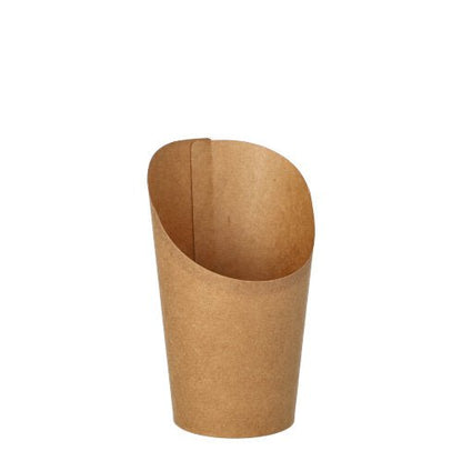 De PAPSTAR GmbH 50 Wrap Cups af brun pap med skrå kant er miljøvenlige og ideelle til fester og arrangementer. Produktet står foran hvid baggrund.