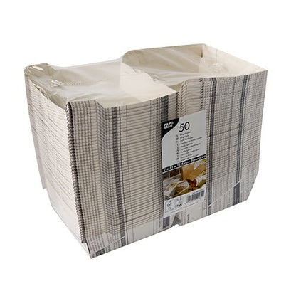 En forseglet pakke med 50 PAPSTAR burgerbokse "Newsprint" stor (7,8x11x11,5 cm) fra PAPSTAR GmbH, lavet af robust pap, med stribet avispapirmotiv og produktetiket, indpakket i delvist gennemsigtig krympefolie.