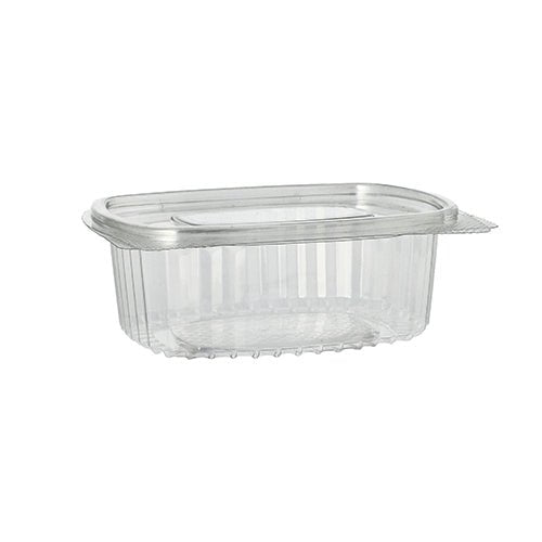 En klar, oval Starpak 50 delikatesse- og salatskål med klaplåg af miljøvenlig R-PET gennemsigtig plast med gennemsigtigt klaplåg er afbildet tom på en enkel hvid baggrund med ribbede sider.