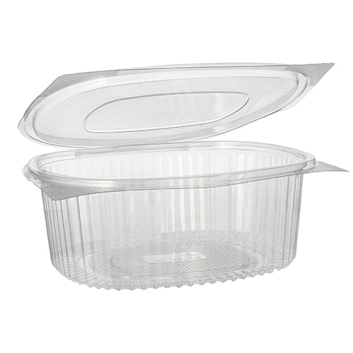 Billedet viser en oval Starpak 50 delikatesse- og salatskål med klaplåg, R-PET gennemsigtig, med delvist åbent klaplåg. Den miljøvenlige Starpak-skål med ribbede sider er tom foran en enkel hvid baggrund.