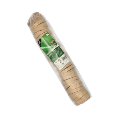 En indpakket pakke med 50 brune, runde PAPSTAR GmbH-låg (Ø 6 cm) til portionsbægre er stablet og forsynet med en grøn etiket med oplysninger. Produkt: PAPSTAR låg til portionsbægre, brun.