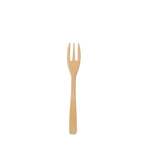 En PAPSTAR GmbH 50 fingerfood-gafler af bambus "pure" ligger midt på en hvid baggrund - den miljøvenlige engangsgaffel med tre tænder.