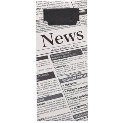 Ved siden af en foldet avis med datoen mandag den 21. februar 2022, med jobannoncer og små annoncer, ligger 520 bestiklommer (20 x 8,5 cm) fra PAPSTAR GmbH med matchende 2-lags servietter i formatet 33 x 33 cm.